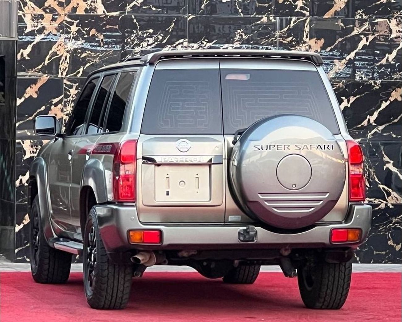 نيسان باترول سوبر سفاري