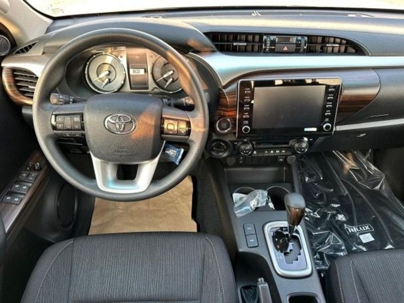 تويوتا هيلوكس 2026 Toyota Hilux SR5 Double Cab Pickup 4.0L V6 Petrol A/T 4x4 Export Only