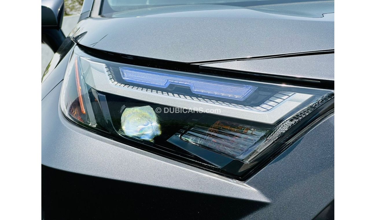 تويوتا هيلوكس Full option clean car like 0kmmiu