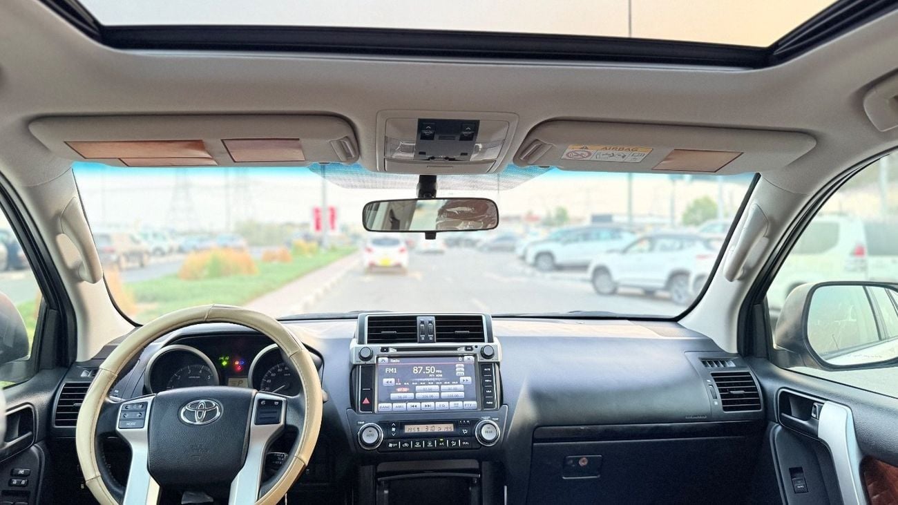 تويوتا برادو 2017 VXR V4 Full Option Top Of The Range Very Clean And Perfect condition