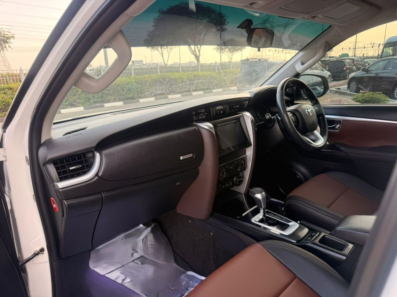 Toyota Fortuner 2016 | 2.8L DIESEL ENGINE | AT | RHD | HEAVY NUDGE BAR | PADDLE SHIFTER | PUSH START ENGINE | CRUISE