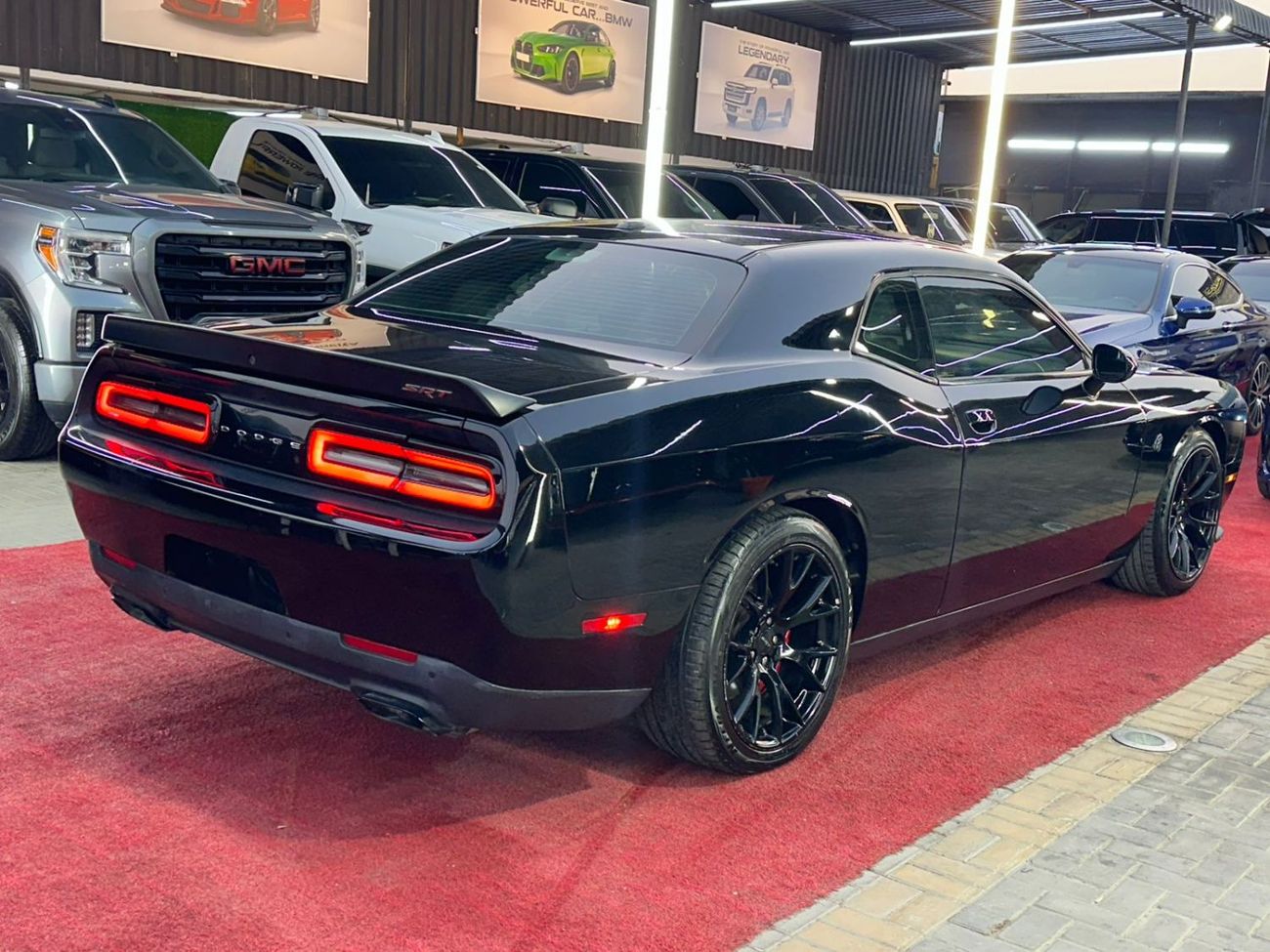 Dodge Challenger SRT Hellcat 6.2L (717 HP)