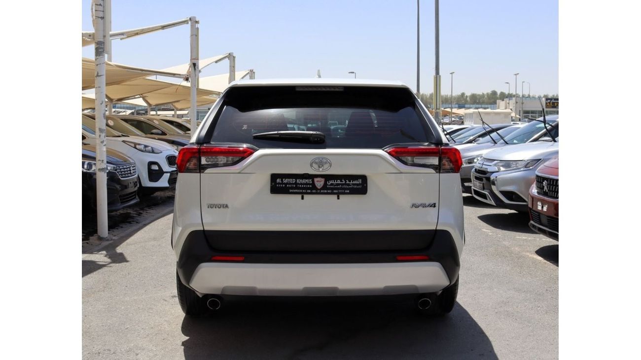 Toyota RAV4 EX ACCIDENTS FREE - GCC - PERFECT CONDITION INSIDE OUT - ENGINE 2500 CC -