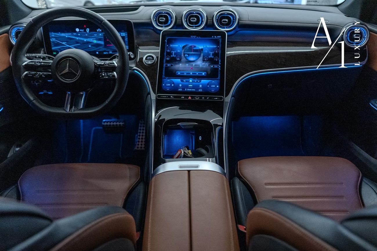 Mercedes-Benz GLC 200 4Matic 2023 Mercedes Benz GLC200 4MATIC, May 2028 Mercedes Warranty, Low Kms, GCC