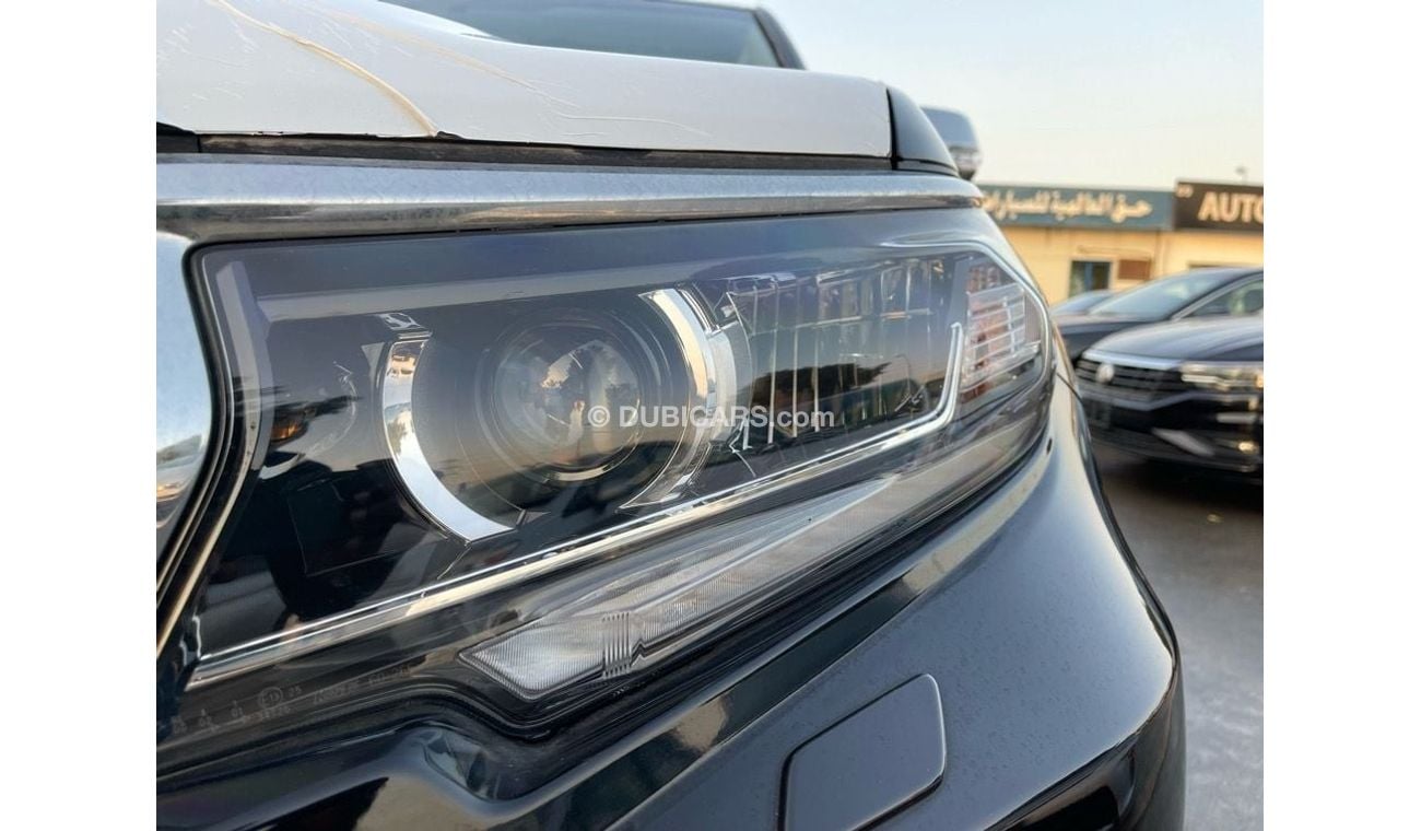 Toyota Prado VX1 2.7L VX ,  4 Cly, 4WD , Petrol ( Black/Black ) Spare Down  2022MY