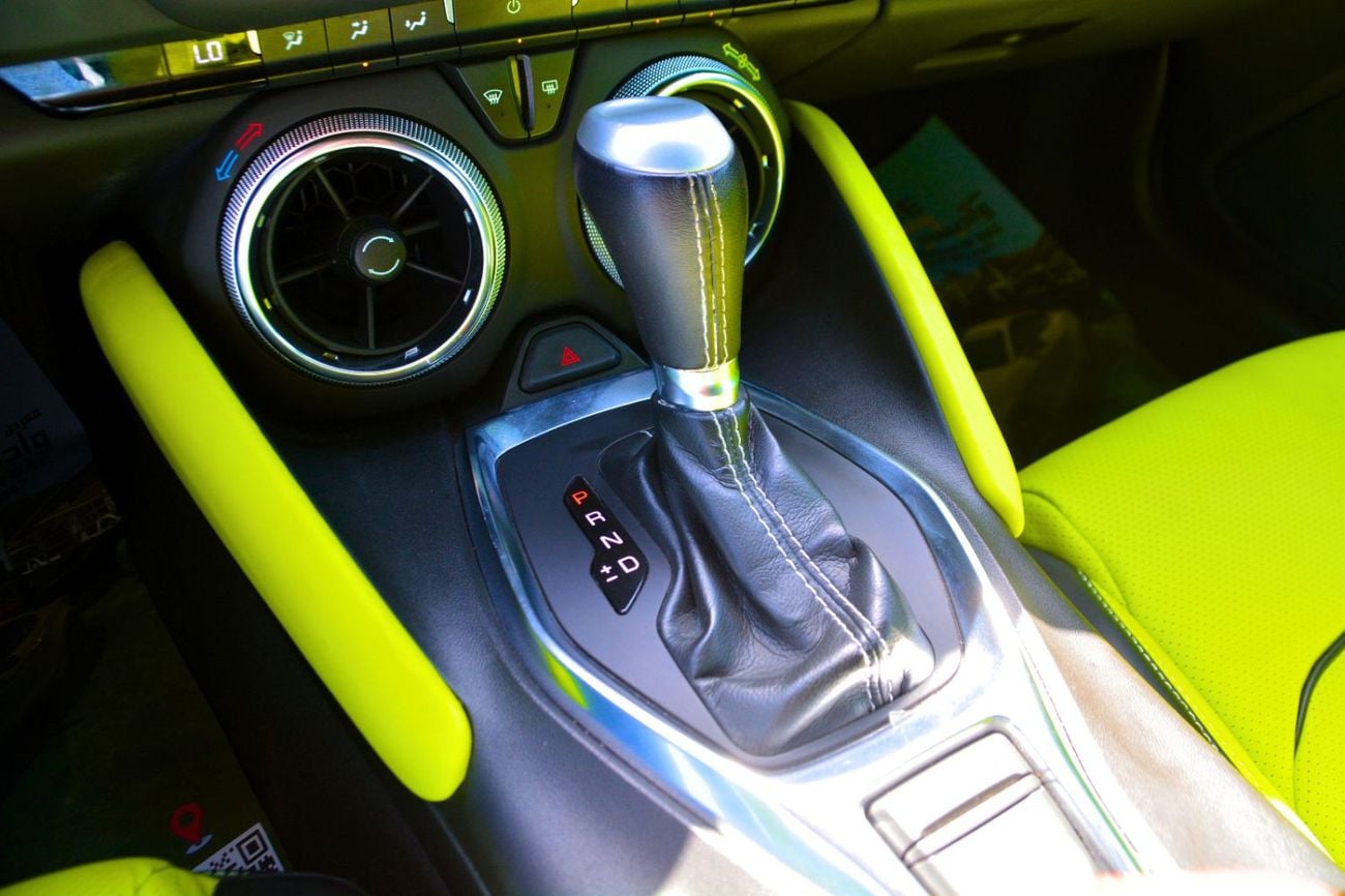 Chevrolet Camaro SS 6.2L Coupe-ATTRACTIVE COLOR/SS V8 6.2L // NICE COLOR//GOOD CONDITION //LOW MILEG