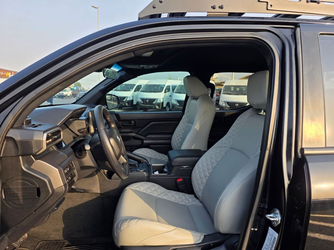 تويوتا تاكوما 2024 Model 2.4L normal engine ,Push button , leather seats and low mileage