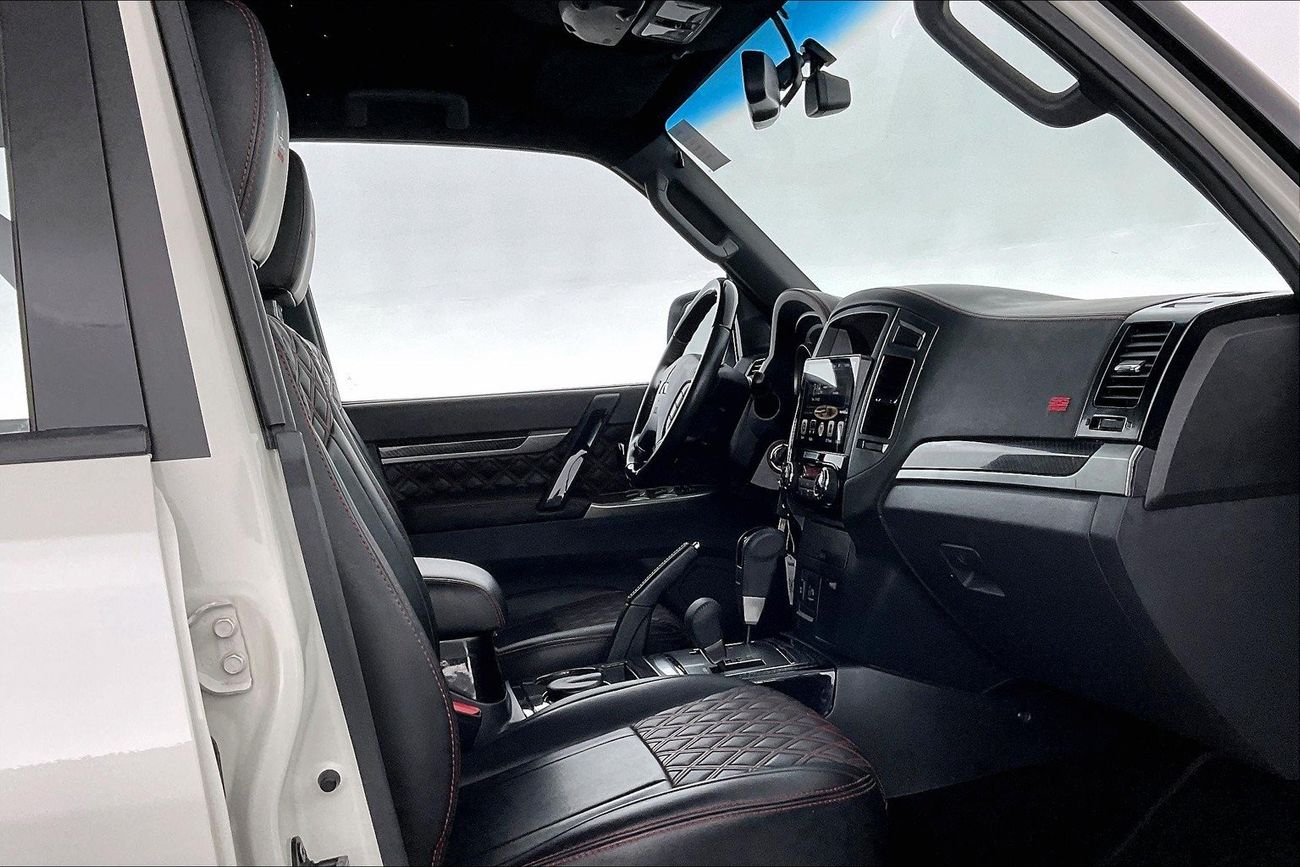 ميتسوبيشي باجيرو Signature Edition | شامل الضمان | 0 ﺪﻔﻋﺓ ﺃﻮﻟﻯ