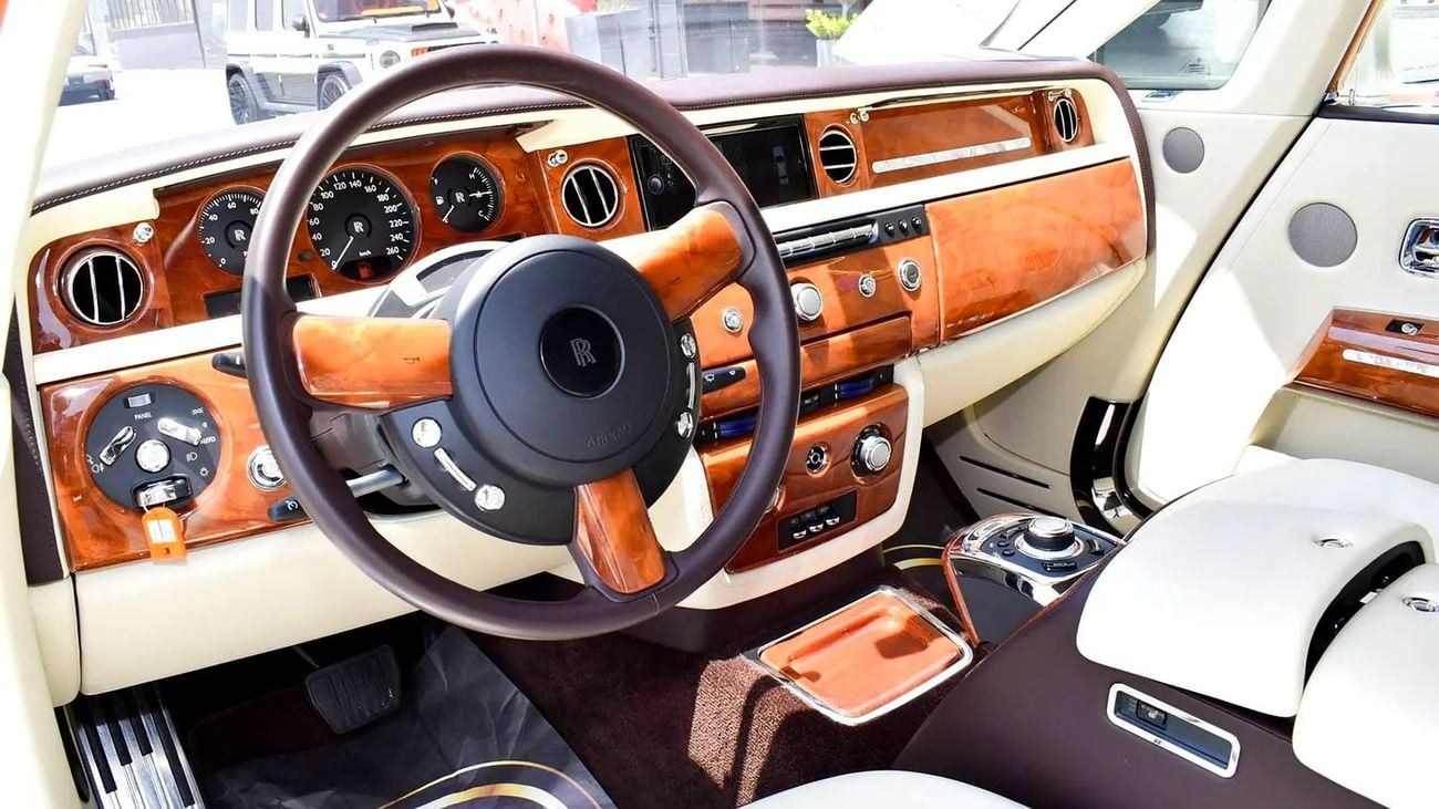 رولز رويس فانتوم Coupe - GCC - Brand - Fully Loaded - Hard to find!