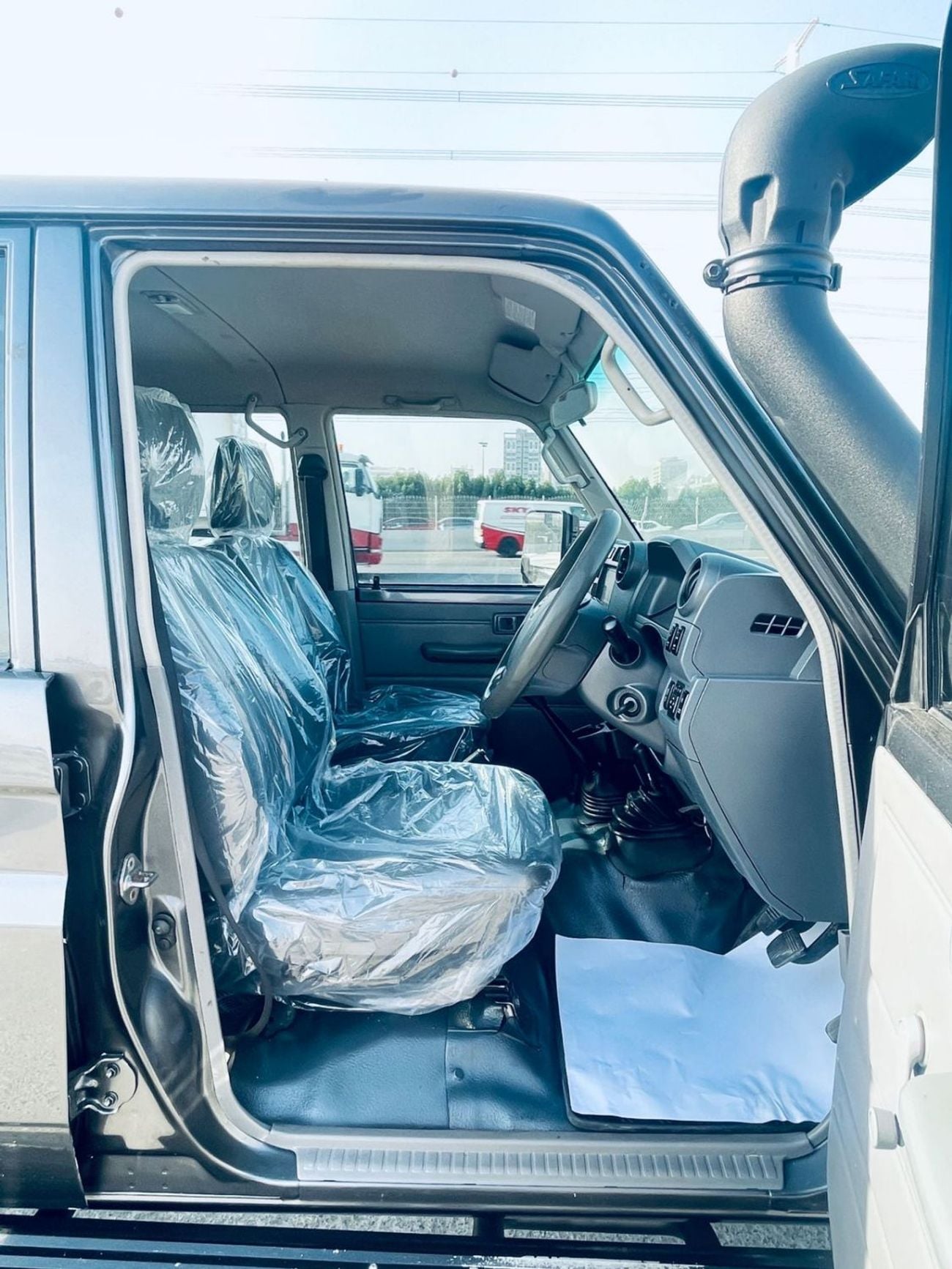 Toyota Land Cruiser Pick Up FUEL DIESEL ,4500 CC .RIGHT HAND DRIVE ,DOUBALE CAB