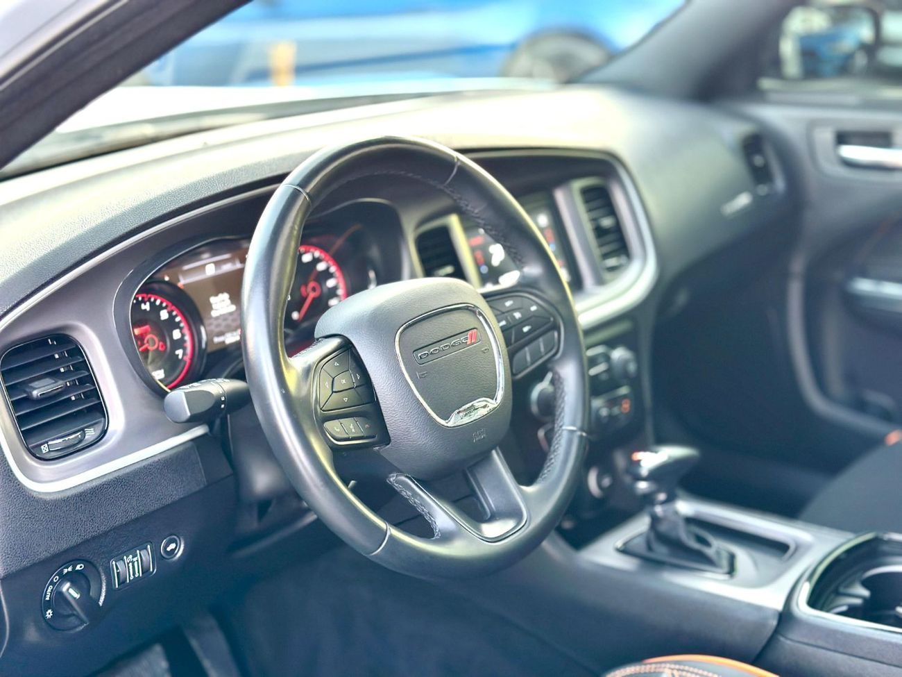 دودج تشارجر SXT 3.6L | Monthly 1300/- | 0% DP | Fog Lights | Custom Leather Seats | # 40127