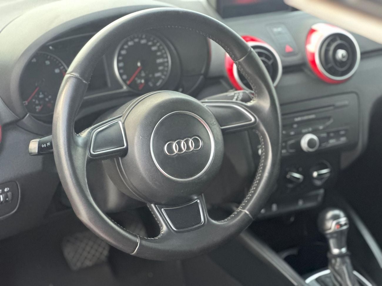 Audi A1 AMBITION S-LINE S-Line 1.4L