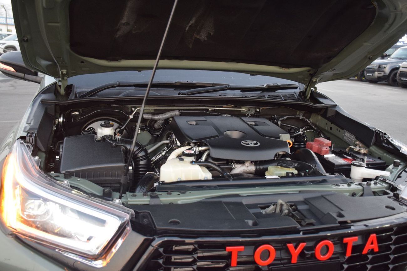 تويوتا هيلوكس S GLX 2.8L AWD A/T