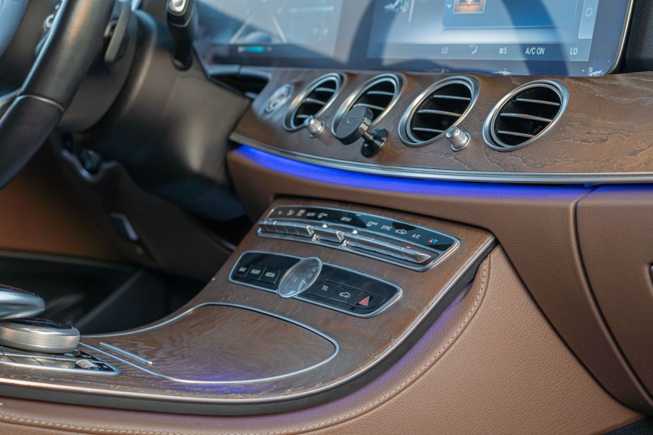 مرسيدس بنز E300 E-CLASS E300