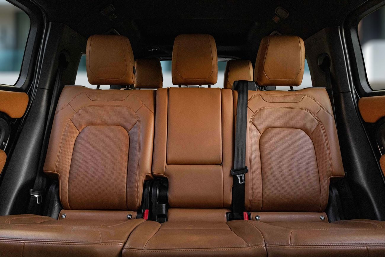 لاند روفر ديفندر Defender P400 130 | 4,896 P.M | 0% Downpayment | 2028 WARRANTY!