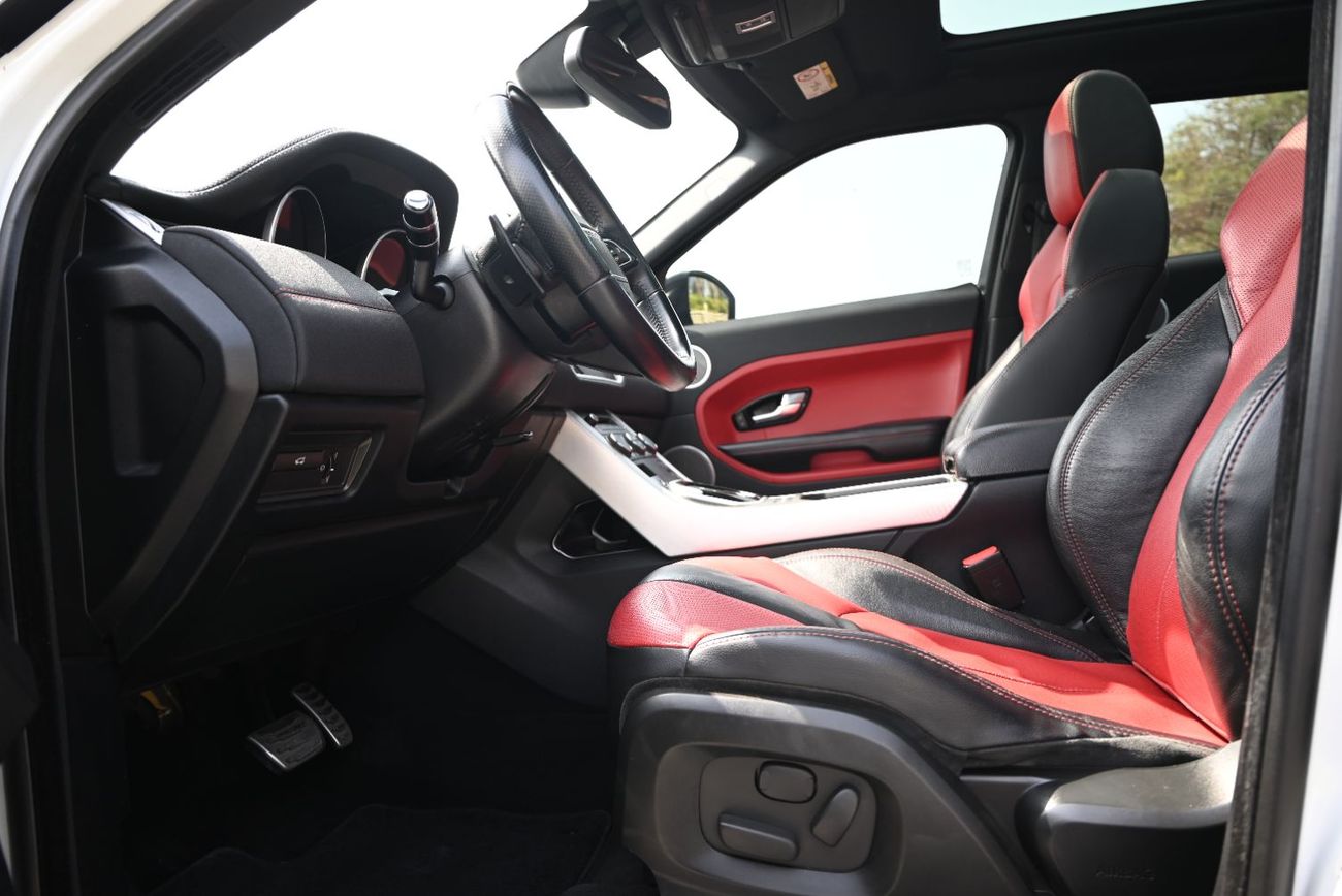 Land Rover Range Rover Evoque Dynamic Plus 2.0L (5 Door) AGENCY MAINTAINED - RANGE ROVER EVOQUE 2.0 DYNAMIC PLUS - GCC SPECS - PAR