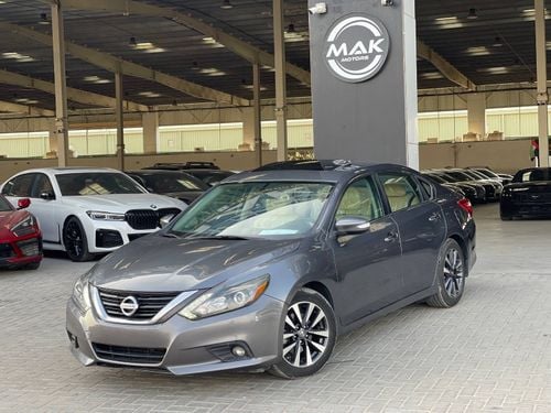 Nissan Altima SL 2.5L SL / V4 2.5L / RADAR / SUNROOF / BLIND SPOTS / BIG RIMS /SUPER CLEAN