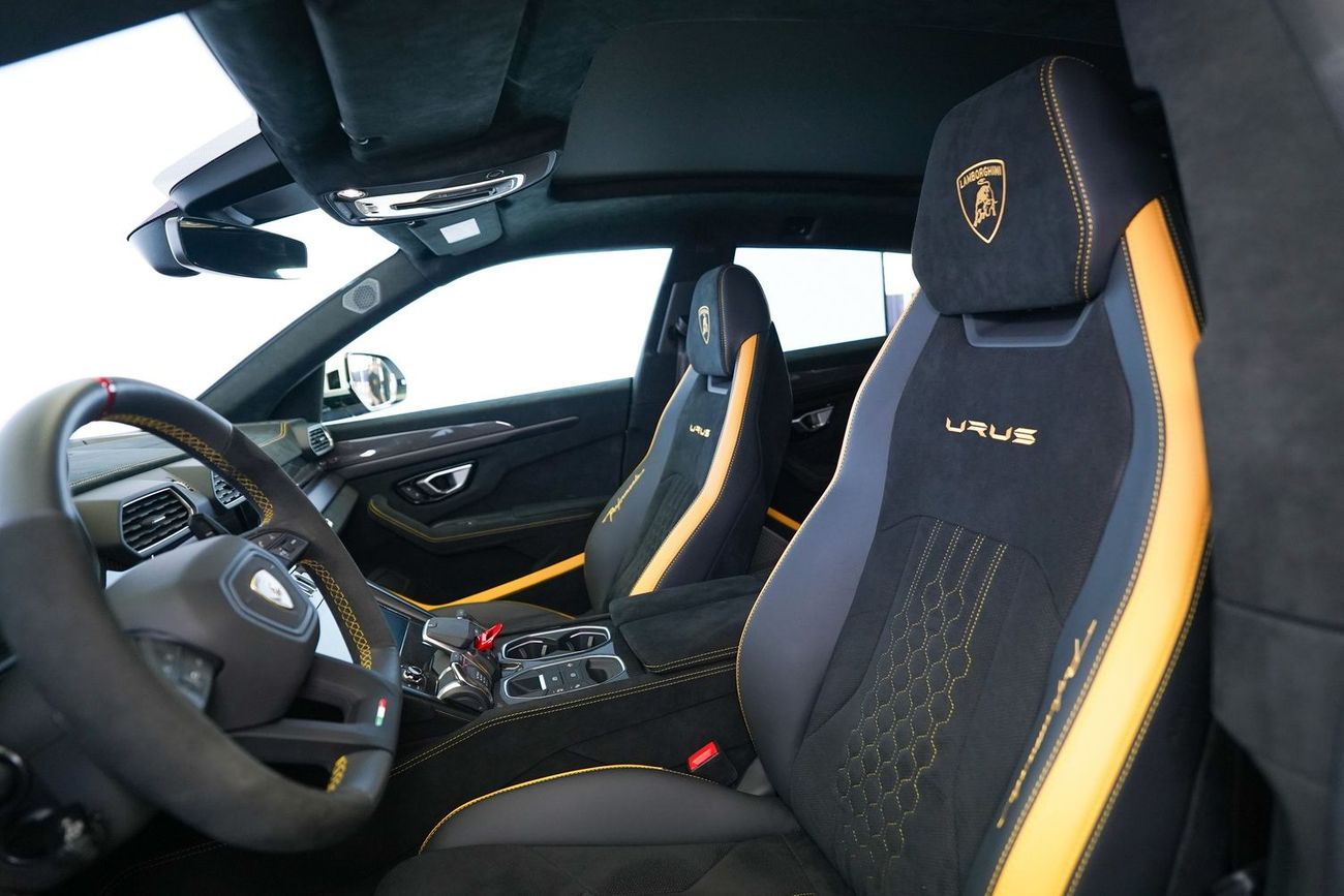 لامبورغيني اوروس 4.0T V8 Performante