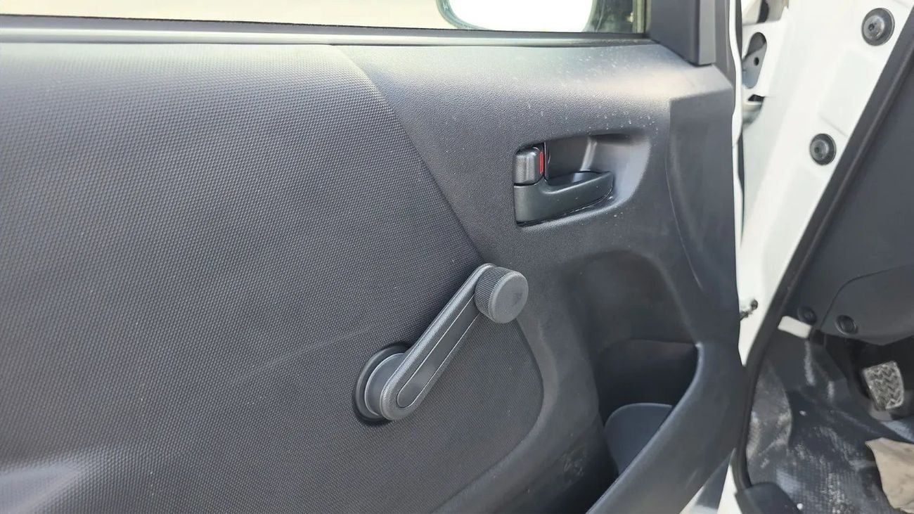 Toyota Hiace GL Toyota/HIACE D/ 2.5L PNL VAN AC STD RF MT
