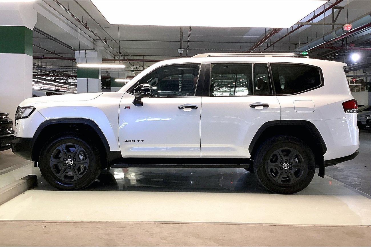 Toyota Land Cruiser GR - Sport | National Day Celebration | Guaranteed Warranty | 0 Down Payment