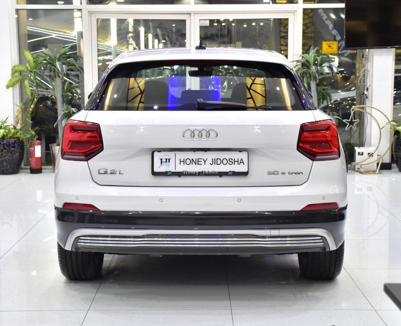 أودي Q2 EXCELLENT DEAL for our Audi Q2L 30 E-Tron ( 2021 Model ) in White Color Chinese Specs