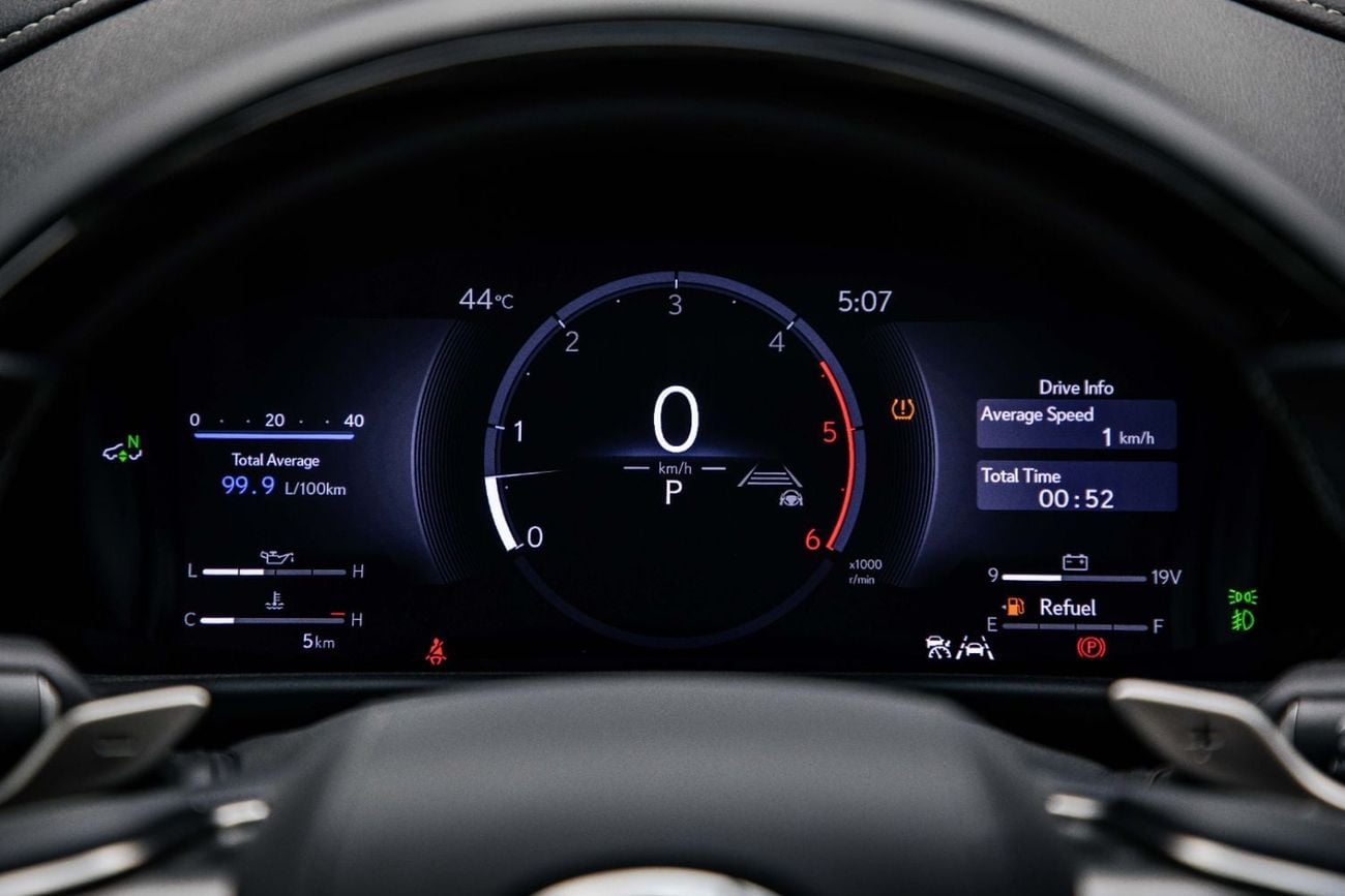 لكزس LX 600 LX6UR 3.5 لتر - أسود جرافيتي من الداخل قرمزي | للتصدير فقط