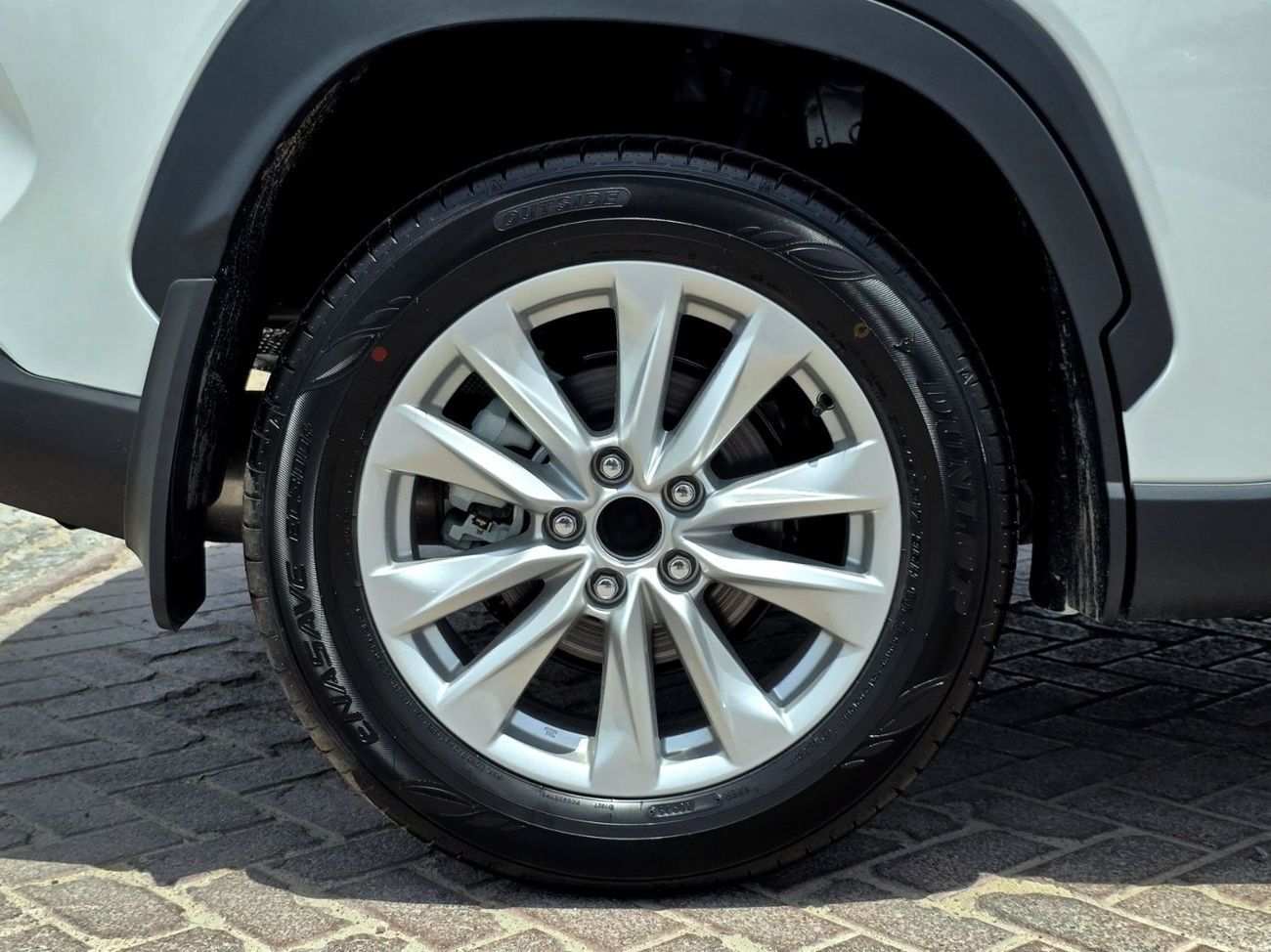 تويوتا كورولا كروس TOYOTA COROLLA CROSS 2.0L ELITE PLUS - FULL - 2025 - WHITE INSIDE BLACK