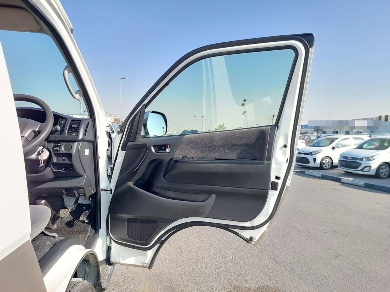 Toyota Hiace TOYOTA HIACE COMMUTER VAN RHD 2016 MODEL 2.7 L PETROL AUTOMATIC(PM10044)