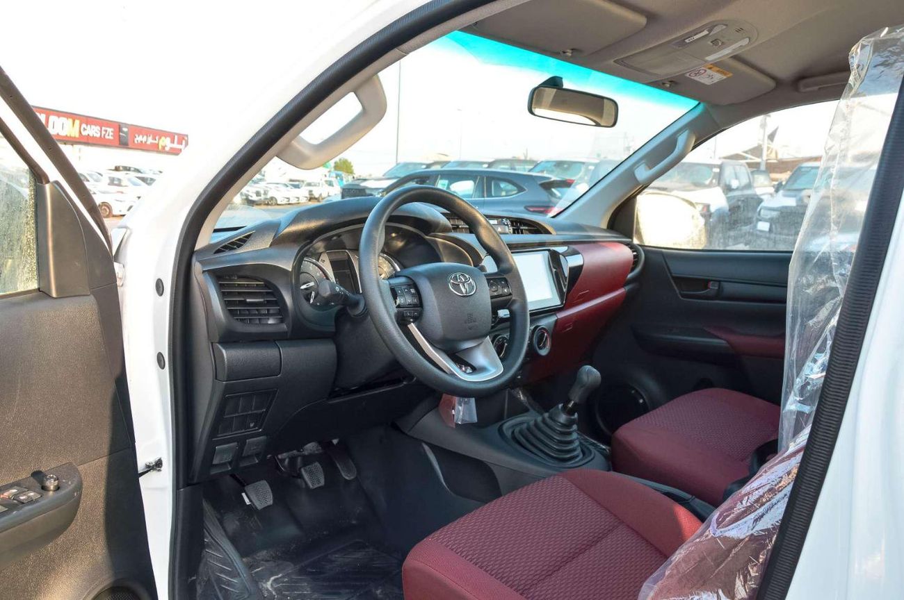 تويوتا هيلوكس TOYOTA HILUX 2.7L 4WD PETROL MT SC PICKUP 2026
