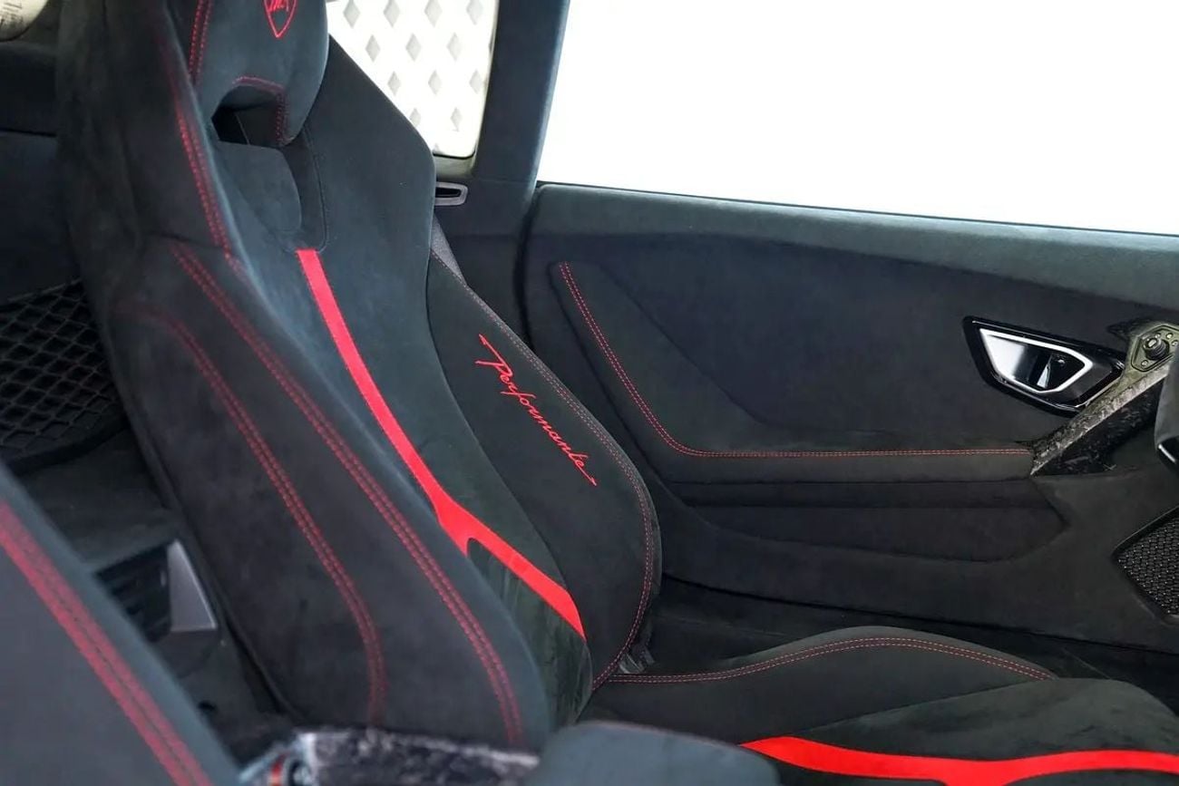 لامبورغيني هوراكان PERFORMANTE