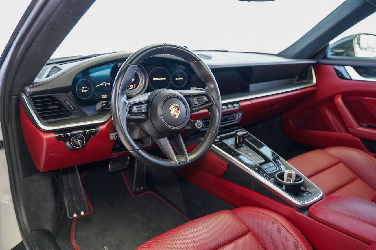 Porsche 911 Turbo S 3.8L (640 HP) Coupe