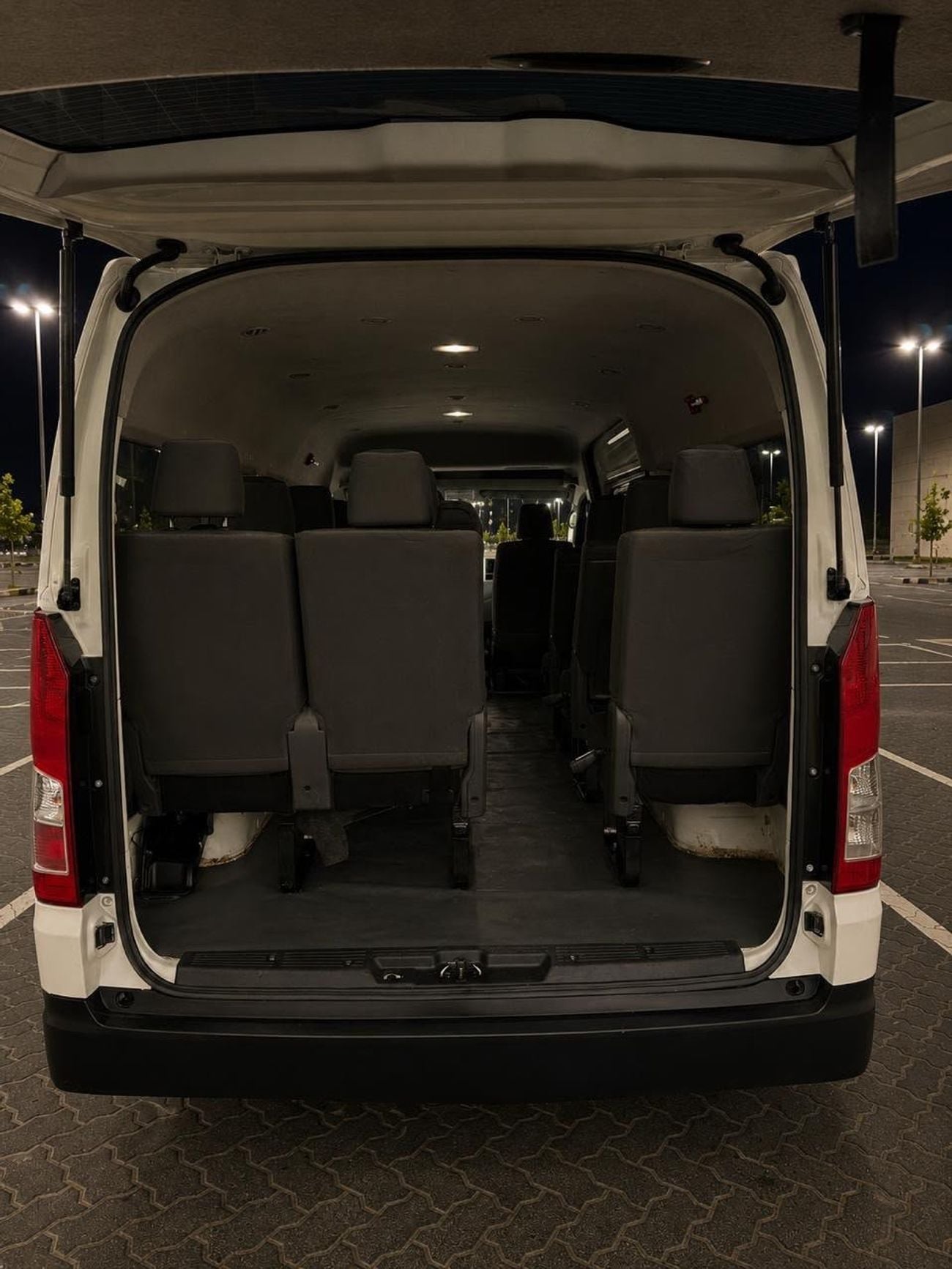 Toyota Hiace GL