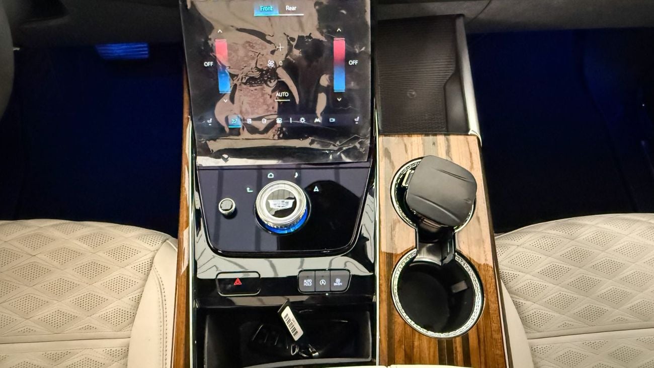 كاديلاك إسكالاد Cadillac Escalade 600 - 6 Seats - 2025 - Warranty & Service