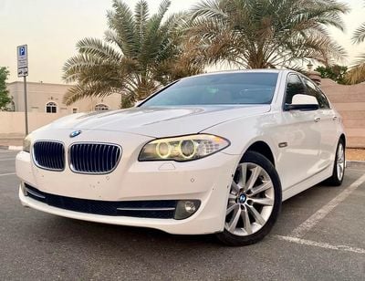 بي أم دبليو 530i 530i ||FULL OPTION || 6 cylinder|| accident free|| original paint ||GCC SPECS