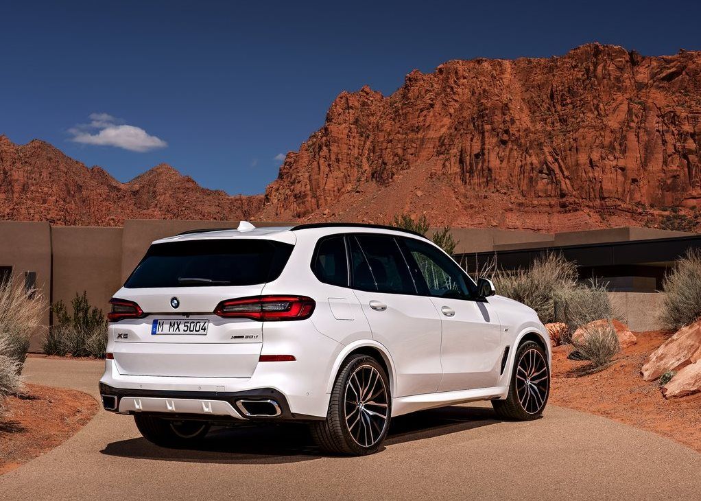 BMW X5 Price in UAE, Images, Specs & Features