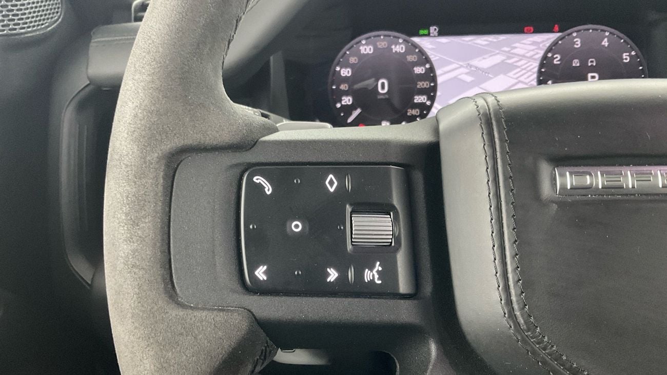 لاند روفر ديفندر 110 V8 | شامل الضمان | 0 ﺪﻔﻋﺓ ﺃﻮﻟﻯ