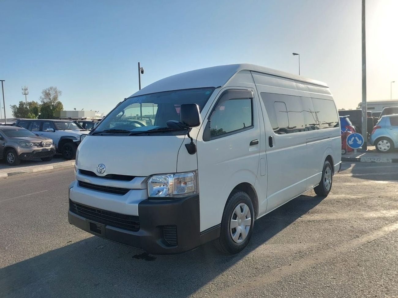 تويوتا هاياس 2015 TOYOTA HIACE VAN DX RHD DIESEL AUTOMATIC 3.0L(PM16720)