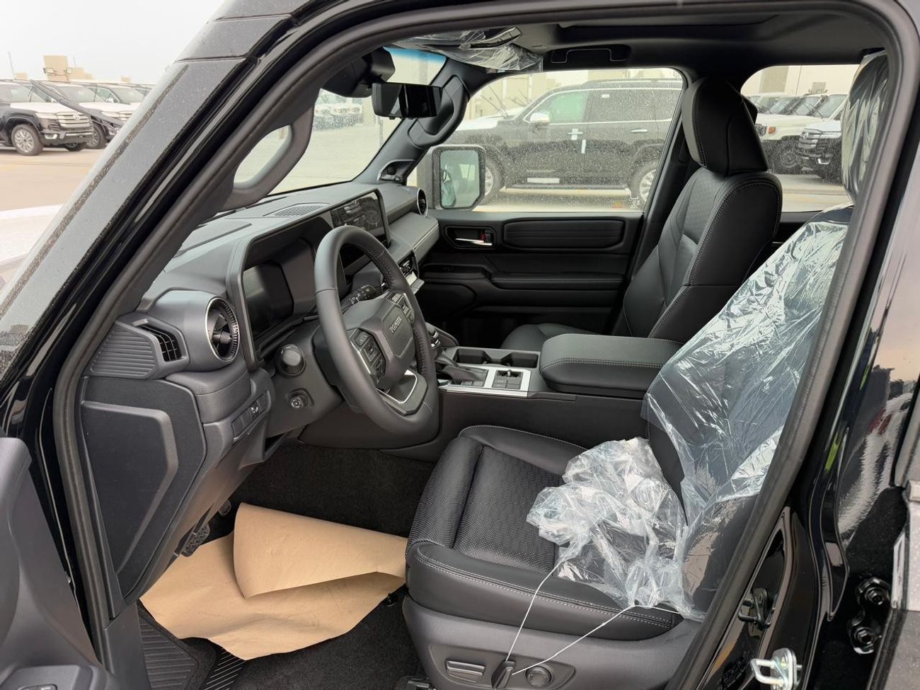 Toyota Prado VXR TOYOTA PRADO LUXURY PLUS 2.8L DIESEL FULL OPTION(EXPORT TO WEST AFRICA ONLY)