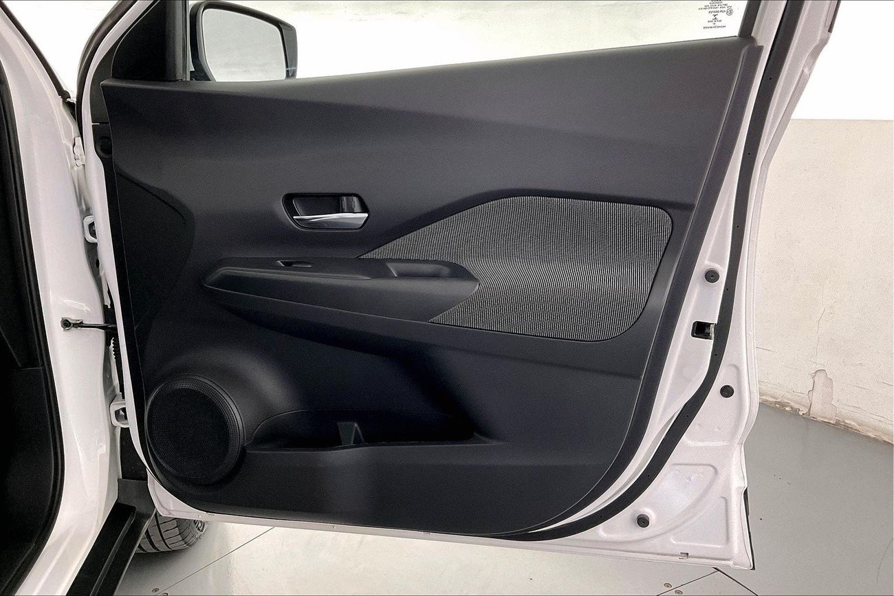 Nissan Kicks SV+NAV | 1 year free warranty | 0 Down Payment