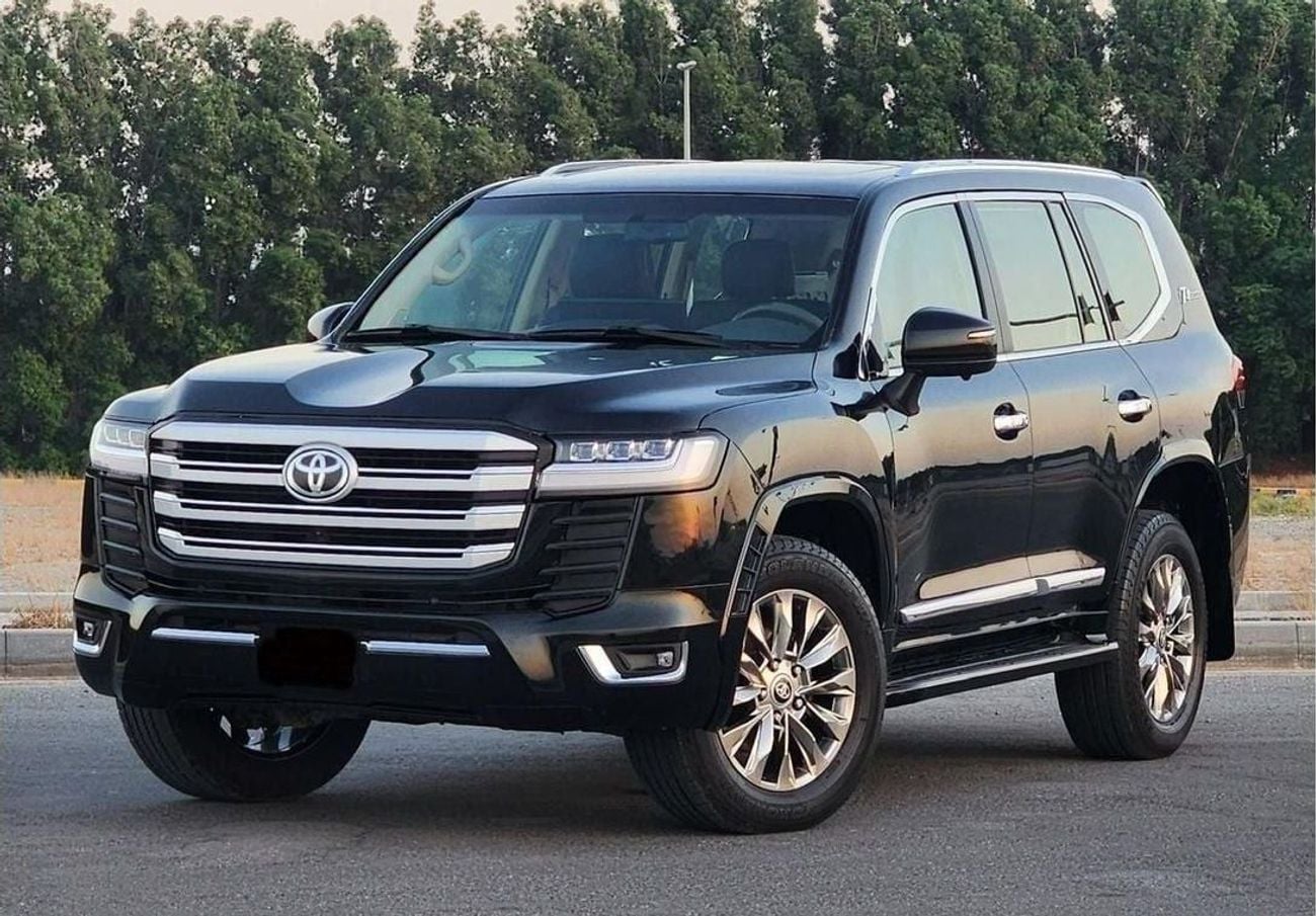 Toyota Land Cruiser 2017 Modified to 2024 VXR Full Option Very Clean Sunroof | CoolBox | Electric Seats | Leather Seats