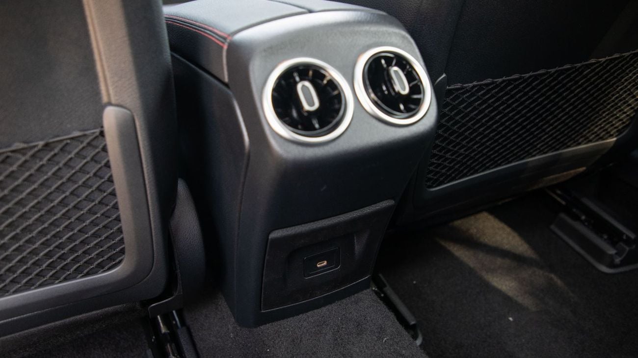 مرسيدس بنز A 200 AMG AMG Hatchback | 2025 | GCC Specs with 5 Years Warranty | For Local Registration +10%