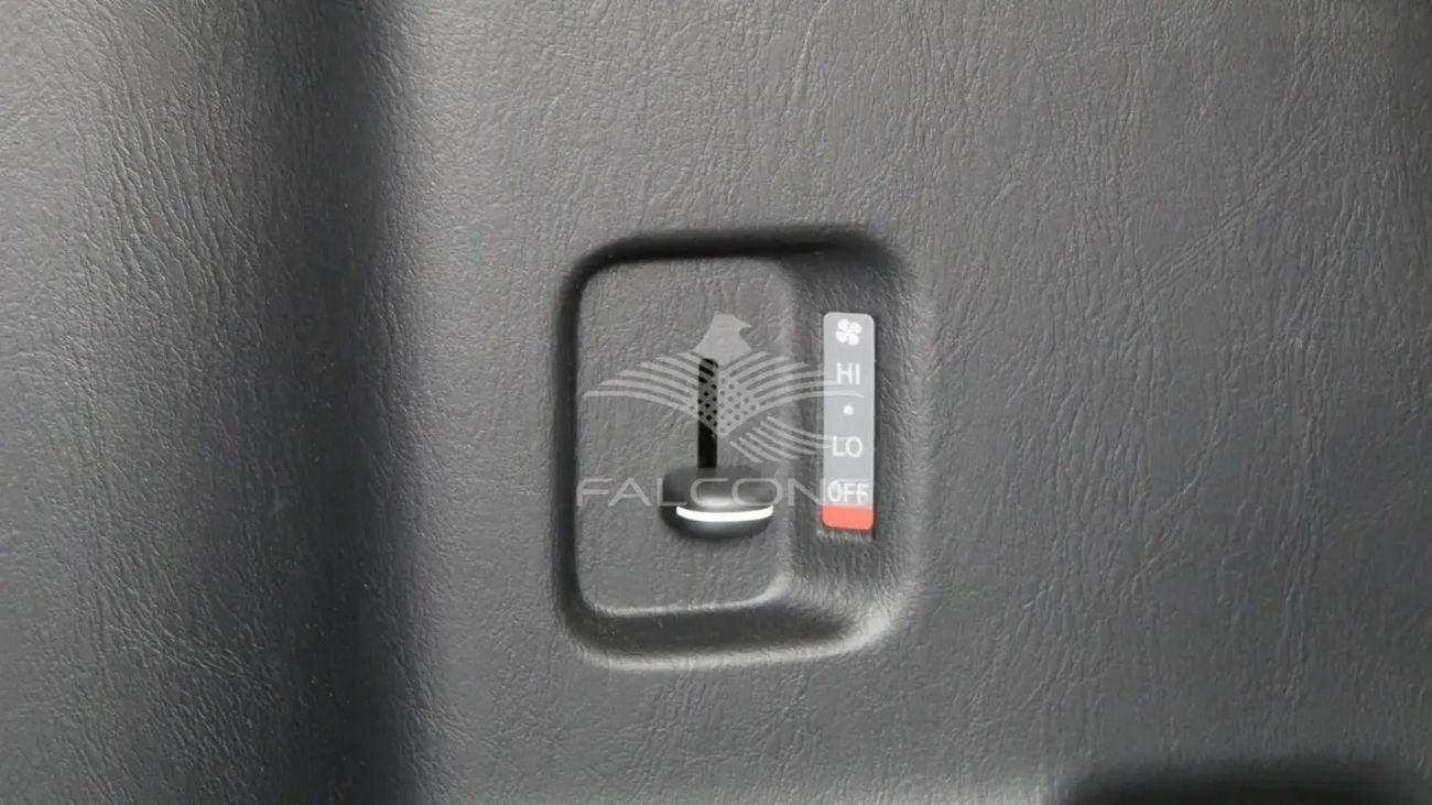 تويوتا هاياس 2.5L Diesel GL HR WITH AC, ABS & ALLOY Manual