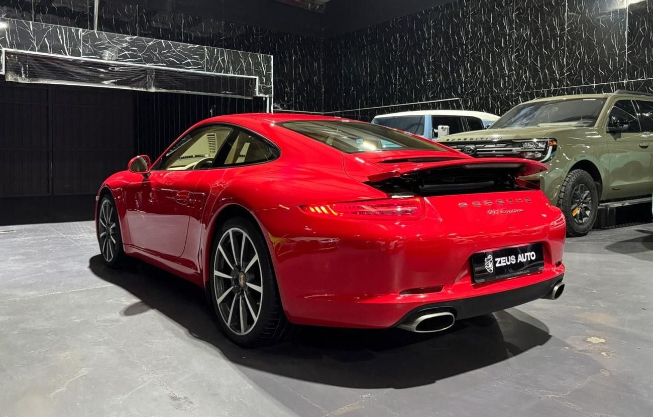 Porsche 911 CARRERA