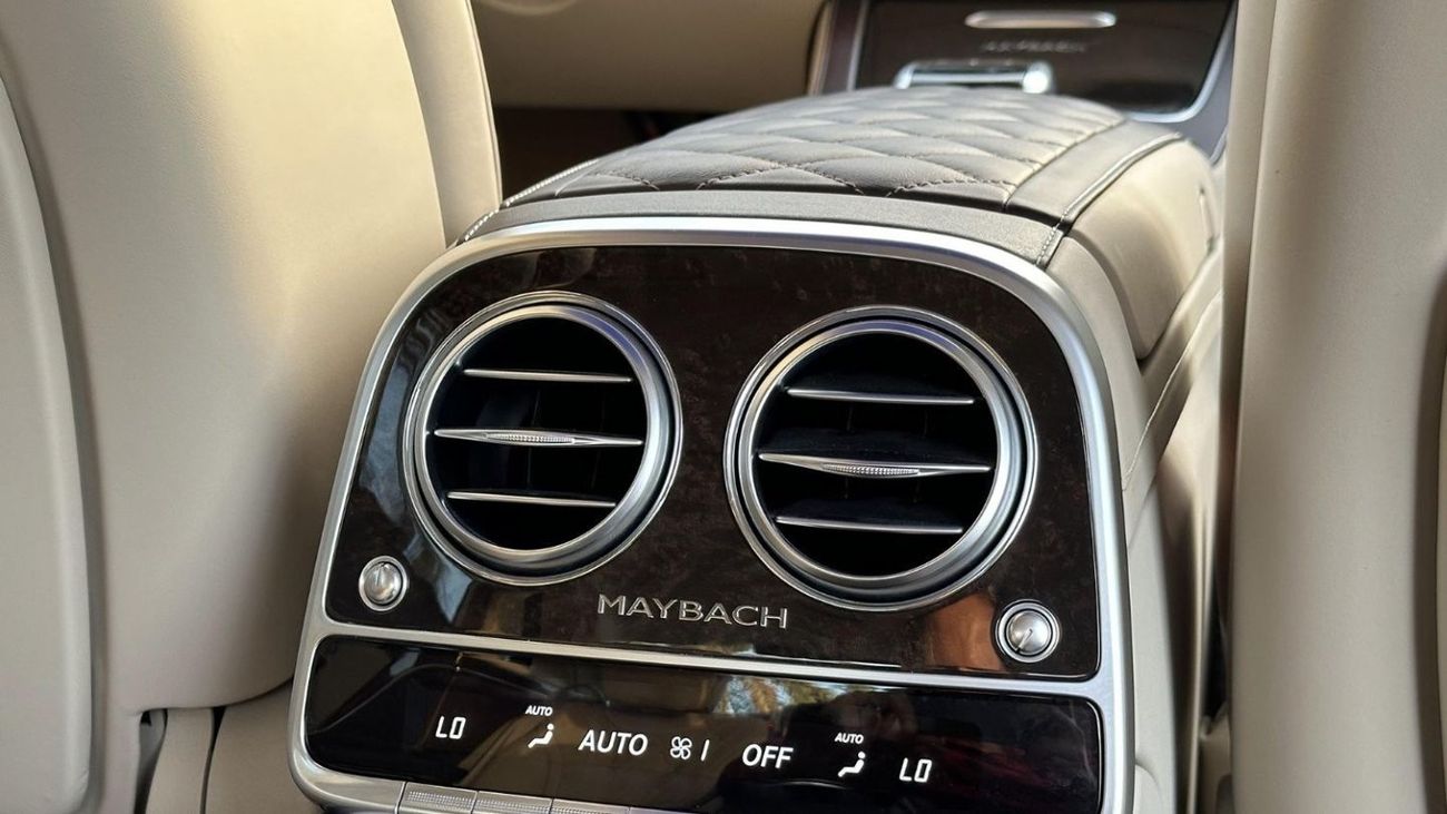 مرسيدس بنز S 600 Maybach V12 GCC Very Low Mileage