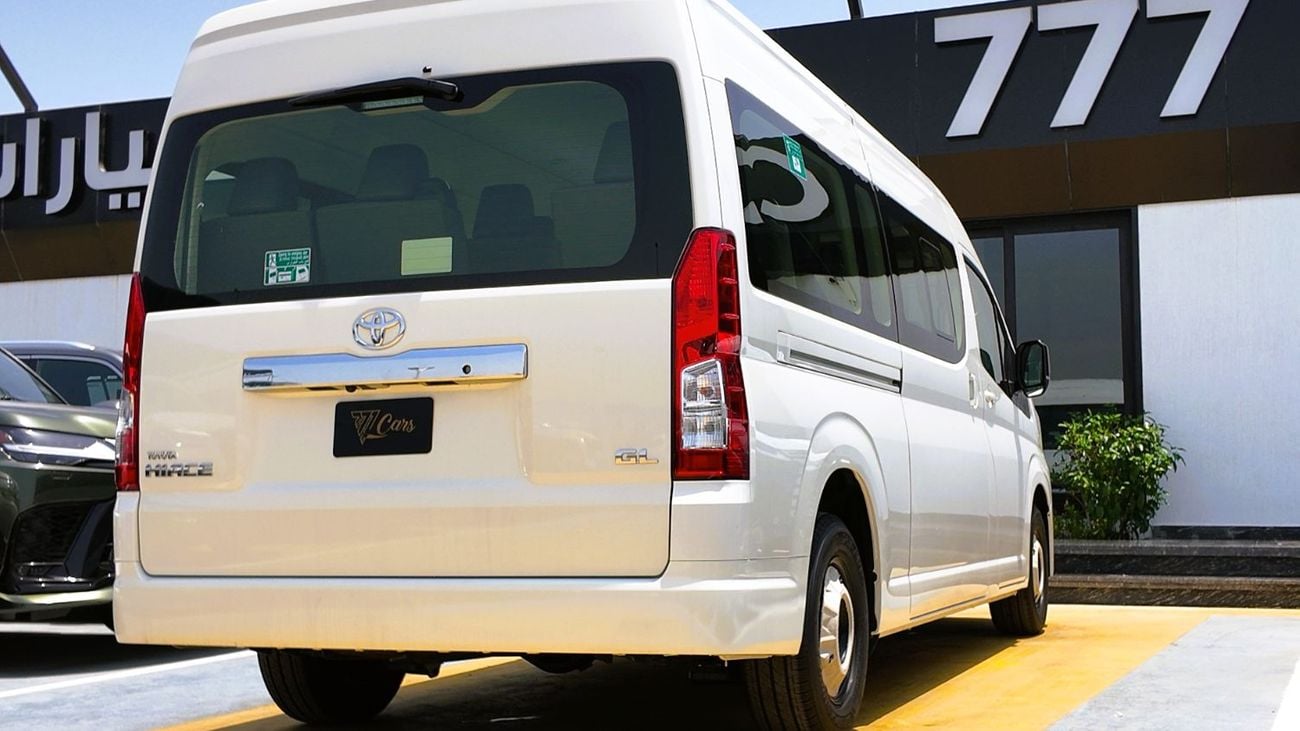Toyota Hiace TOYOTA HIACE GL FULL OPTION M/T