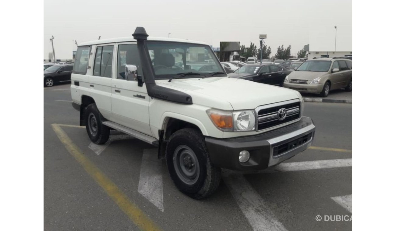 تويوتا لاند كروزر هارد توب land cruiser RIGHT HAND(Stock no PM 562 )