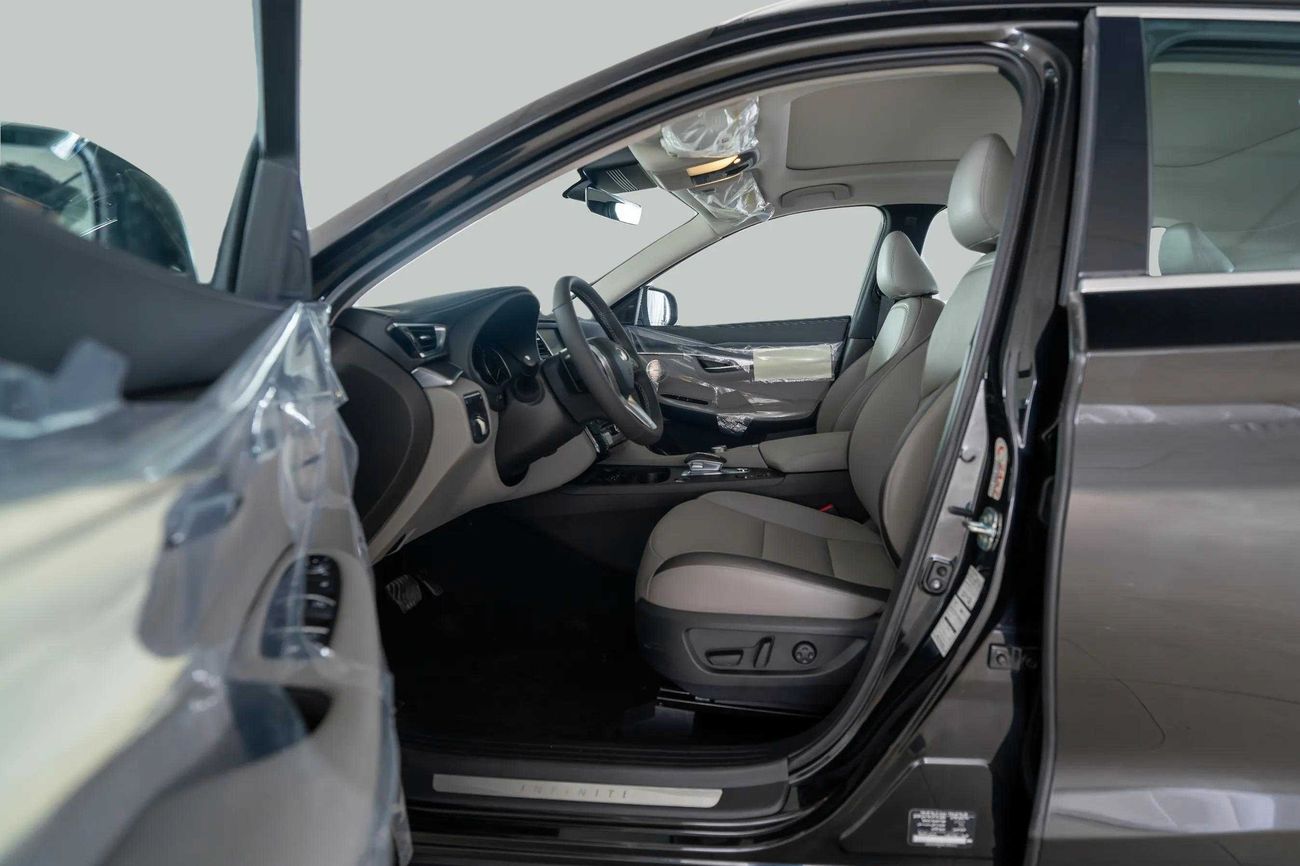 إنفينيتي QX50 LUXE 2.0