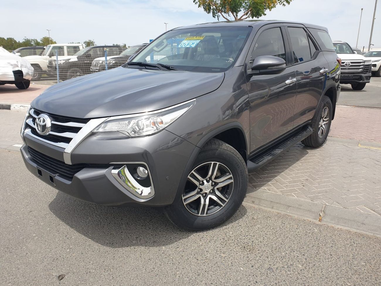 Toyota Fortuner 2.7L 4WD PETROL (USED)