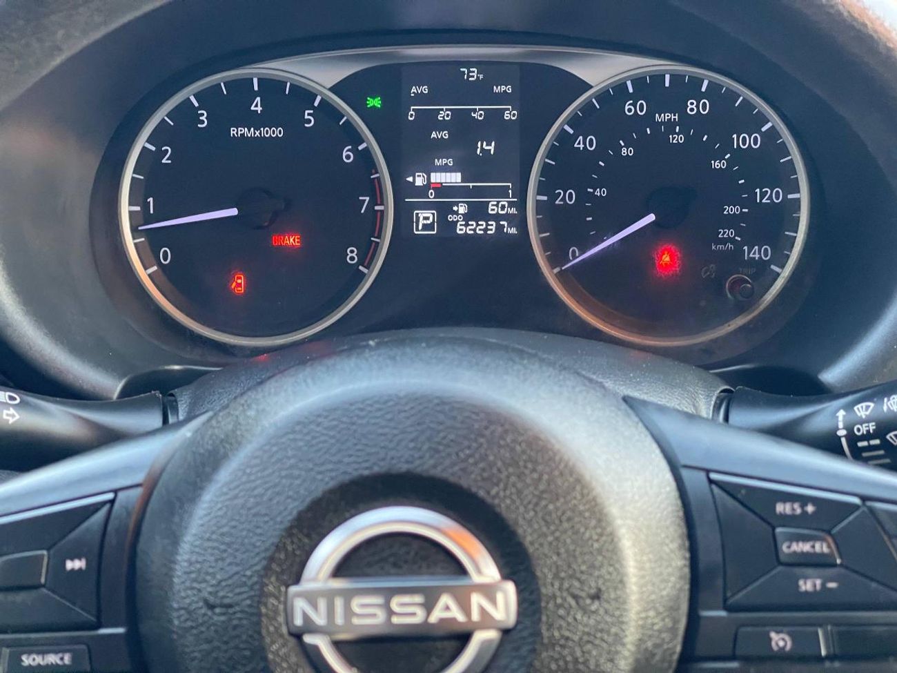 نيسان كيكس SV / 1.6 لتر V4 / رادار / مساعدة على الطريق / جنوط / شاشة كبيرة / في حالة ممتازة