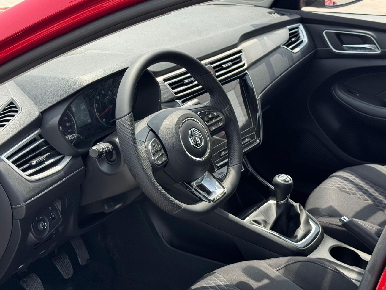 أم جي 5 Standard 1.5L Petrol Manual 2025 Export Price @ 26,500 AED